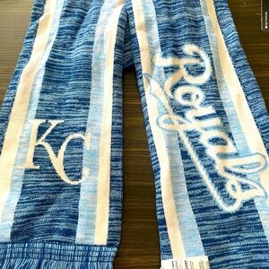 💙🤍KC Royals Collectible Scarf. NWOT, never used.